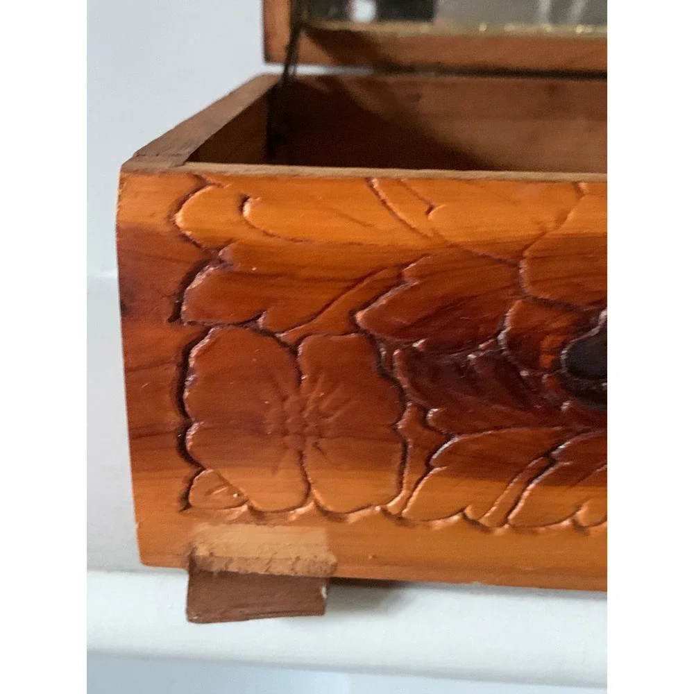 Vintage Hand Carved Wood Jewelry Box Floral‎ Relief Scenic Inset Mirror Footed